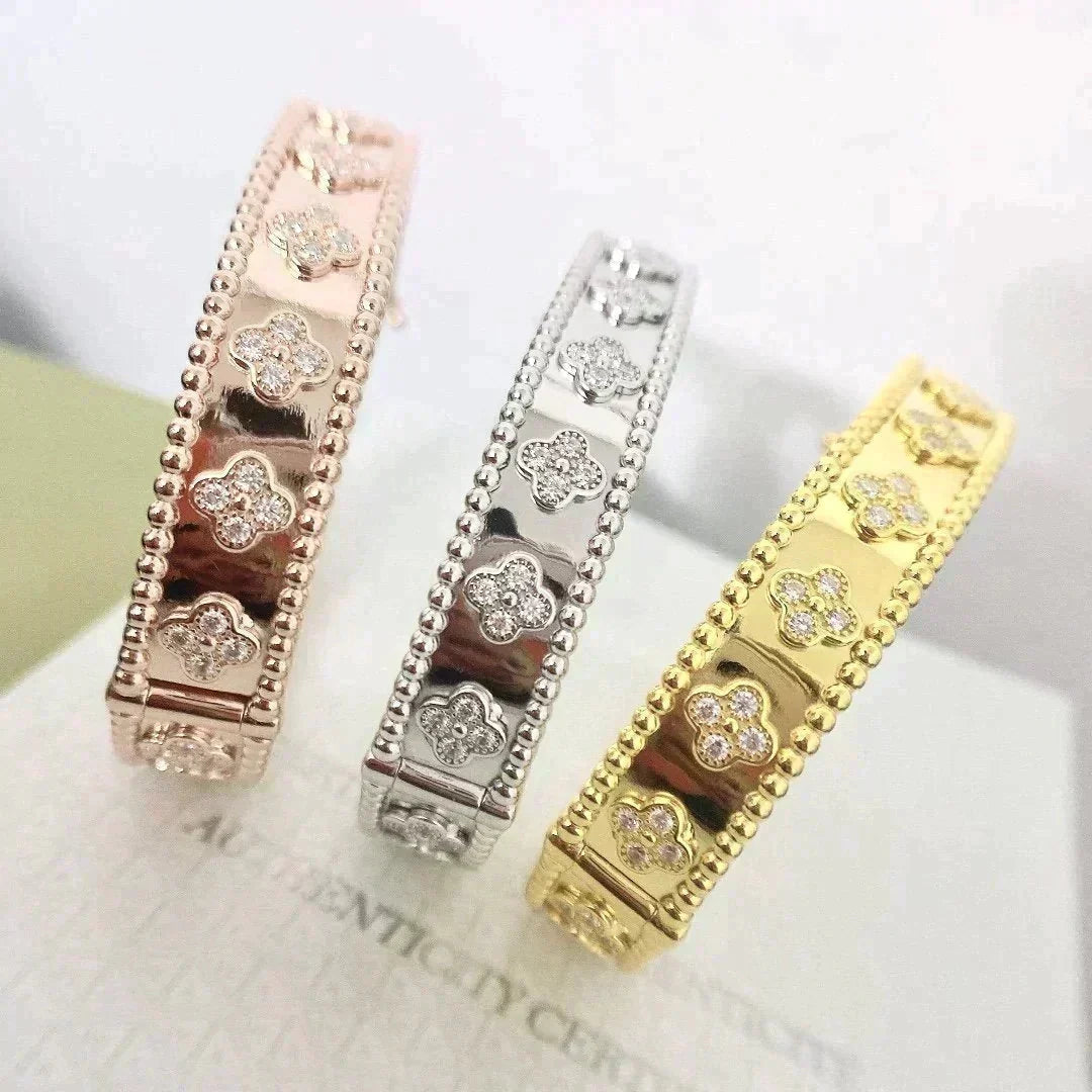 VCA CLOVER BRACELET 8MM DIAMONDS