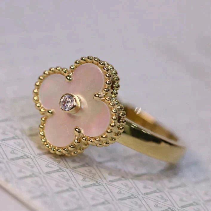 VCA CLOVER PINK MOP RING GOLD DIAMOND