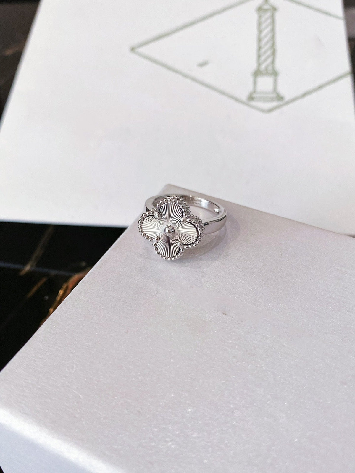 VCA CLOVER SILVER RING