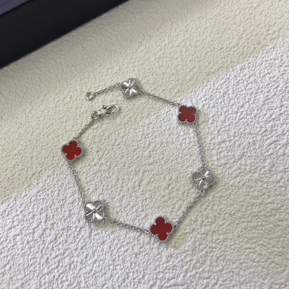 VCA CLOVER 6 MOTIF RED AGATE LASER BRACELET