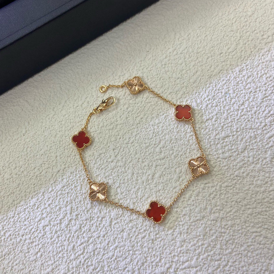 VCA CLOVER 6 MOTIF RED AGATE LASER BRACELET