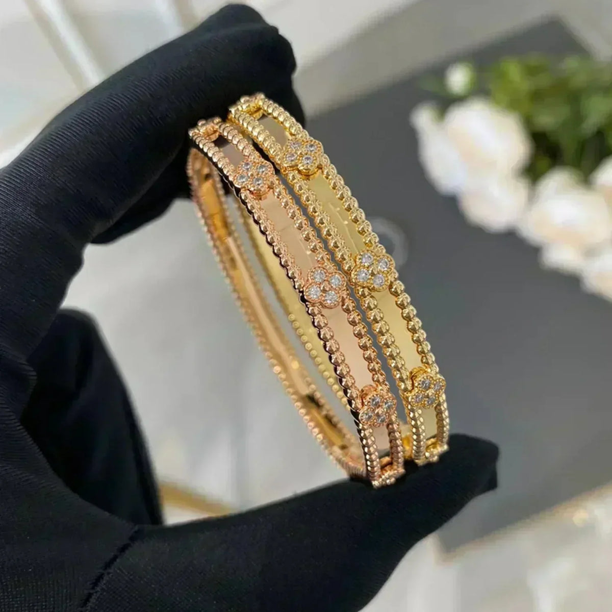VCA CLOVER BRACELET 4MM DIAMONDS