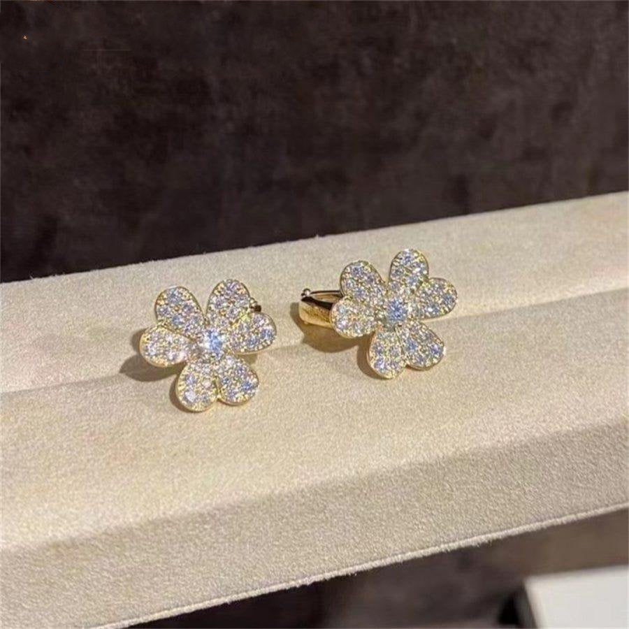 VCA FRIVOLE GOLD FLOWER DIAMOND EARRINGS