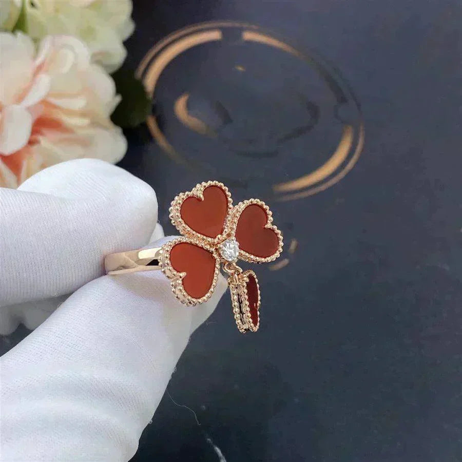 VCA SWEET CLOVER CARNELIAN RING